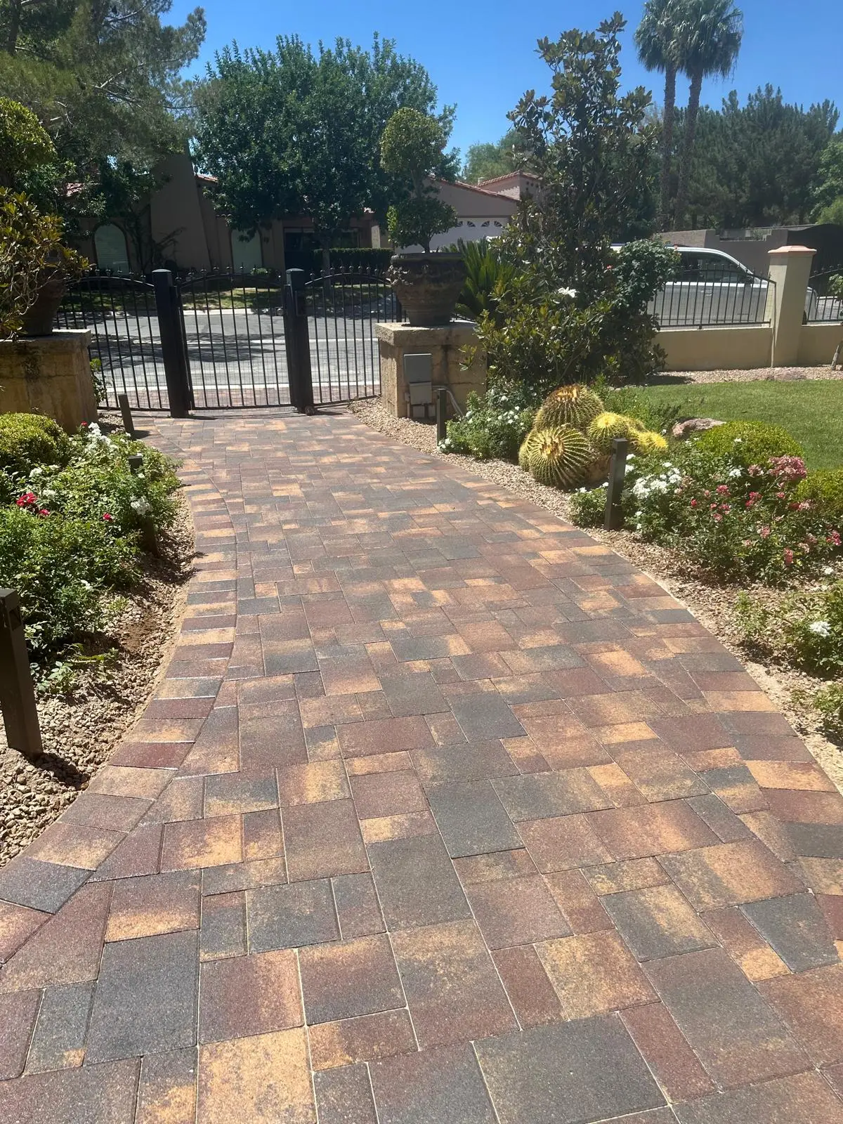 Paver entryway in Las Vegas in a warm paver blend at the front door