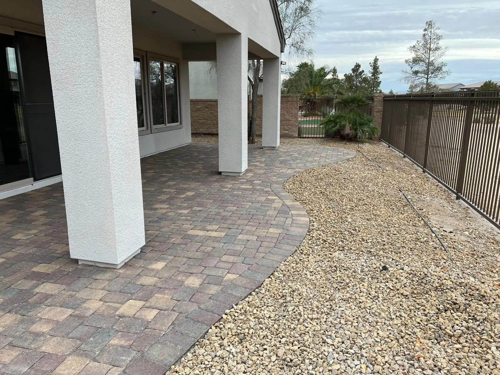Paver patio in Las Vegas with clean geometric paver patterns