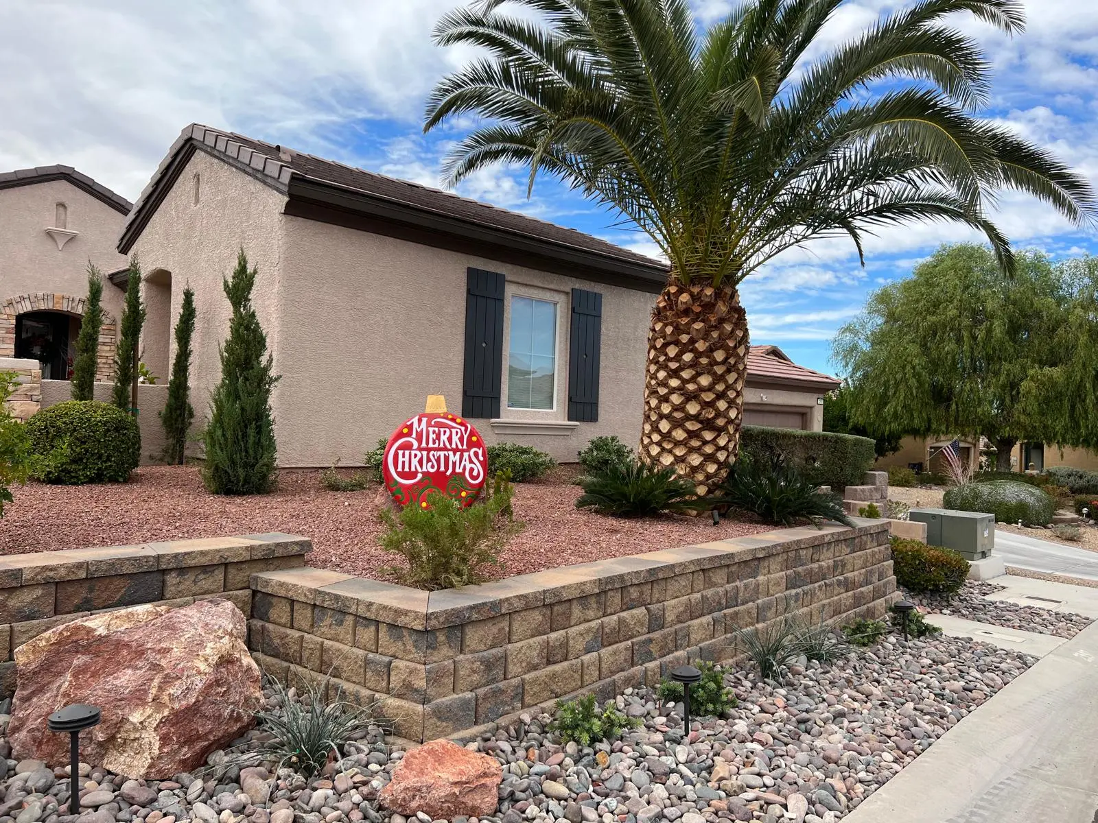 Paver retaining wall in Las Vegas adding usable, level living space